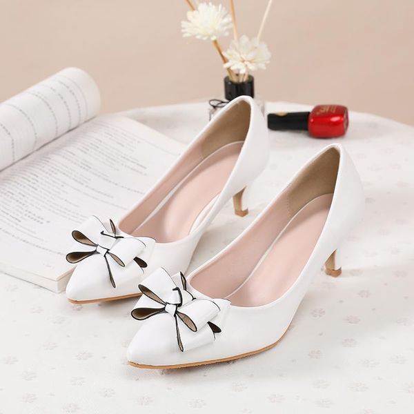 dress shoes women's high-heeled single shoes, hand-made butterfly wedding party length 5cm, size 34-43, Black
dress shoes women's high-heeled single shoes, hand-made butterfly wedding party length 5cm, size 34-43, Black
