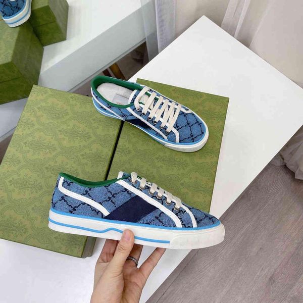 classic casual shoes designer tennis 1977 canvas sneaker luxury beige blue washed jacquard denim women ace rubber sole embroidered vintage, Black
classic casual shoes designer tennis 1977 canvas sneaker luxury beige blue washed jacquard denim women ace rubber sole embroidered vintage, Black