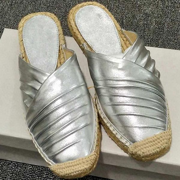 slippers brand runway leopard flat women solid color leisure sandals summer comfortable vacation beach shoes lazy mules 2021, Black
slippers brand runway leopard flat women solid color leisure sandals summer comfortable vacation beach shoes lazy mules 2021, Black