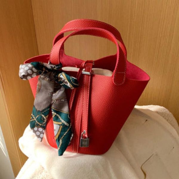 style pu leather elegant shoulder handbag basket bag fashionable versatile bucket silk scarf large capacity women evening bags
style pu leather elegant shoulder handbag basket bag fashionable versatile bucket silk scarf large capacity women evening bags