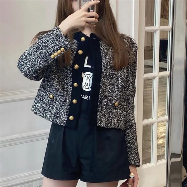 women's jackets houndstooth plaid tweed coats and women 2021 fall vintage crop jacket ol round neck single breasted short coat outwear, Black;brown
women's jackets houndstooth plaid tweed coats and women 2021 fall vintage crop jacket ol round neck single breasted short coat outwear, Black;brown