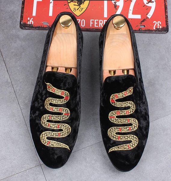 2022 british men's pointed-toe shoes cover-toe hair stylist doudou shoes snake embroidered suede autumn new single shoes eu39-43, Black
2022 british men's pointed-toe shoes cover-toe hair stylist doudou shoes snake embroidered suede autumn new single shoes eu39-43, Black