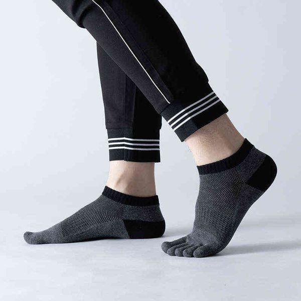 spring and summer men's mh breathable five finger xinjiang cotton comfortable sports split toe socks fashion low tube boat, Black;white
spring and summer men's mh breathable five finger xinjiang cotton comfortable sports split toe socks fashion low tube boat, Black;white