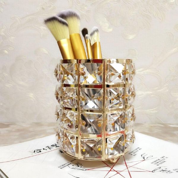 storage boxes & bins 1pc crystal metal round makeup brush holder case organizer (golden)
storage boxes & bins 1pc crystal metal round makeup brush holder case organizer (golden)