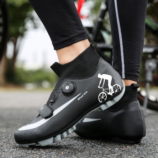 cycling footwear guochao gaobang professional lockless riding shoes men's mountain road bicycle in autumn and winter, Black
cycling footwear guochao gaobang professional lockless riding shoes men's mountain road bicycle in autumn and winter, Black
