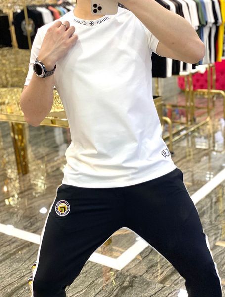 short reflective 3m sleeve t-shirt ins crosin 20 summer men's new fashion sanskrit horseshoe print, White;black
short reflective 3m sleeve t-shirt ins crosin 20 summer men's new fashion sanskrit horseshoe print, White;black