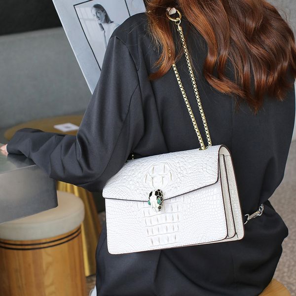 new handbags hong kong 2021 popular chain snakehead messenger small square bag female summer factory direct sale
new handbags hong kong 2021 popular chain snakehead messenger small square bag female summer factory direct sale