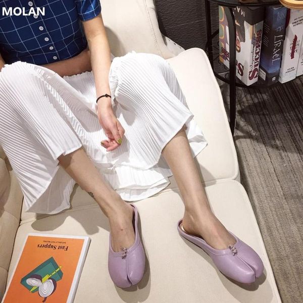 slippers molan brand designers 2021 fashion luxury genuine leather flat slip on loafers comfort trotter shoes women casual 35-41, Black
slippers molan brand designers 2021 fashion luxury genuine leather flat slip on loafers comfort trotter shoes women casual 35-41, Black