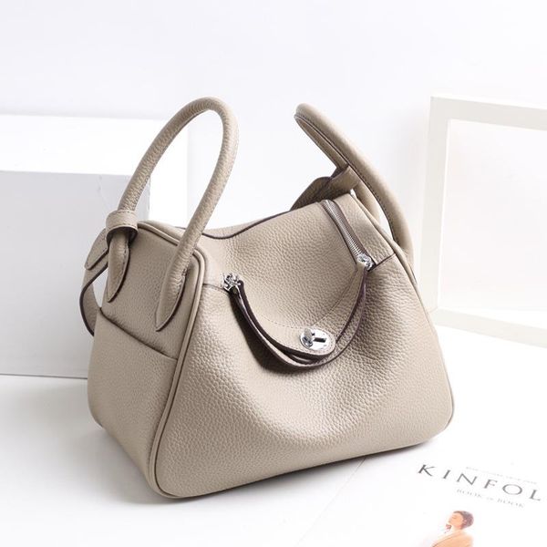 cross border foreign trade head leather pillow bag fashion versatile soft one shoulder handbag female genuine body
cross border foreign trade head leather pillow bag fashion versatile soft one shoulder handbag female genuine body