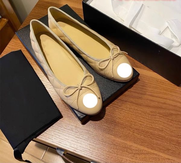 100% leather 2021 designers deluxe women's dress ballet shoes flat bottom , casual, soft soles, low heel, light print, Black
100% leather 2021 designers deluxe women's dress ballet shoes flat bottom , casual, soft soles, low heel, light print, Black