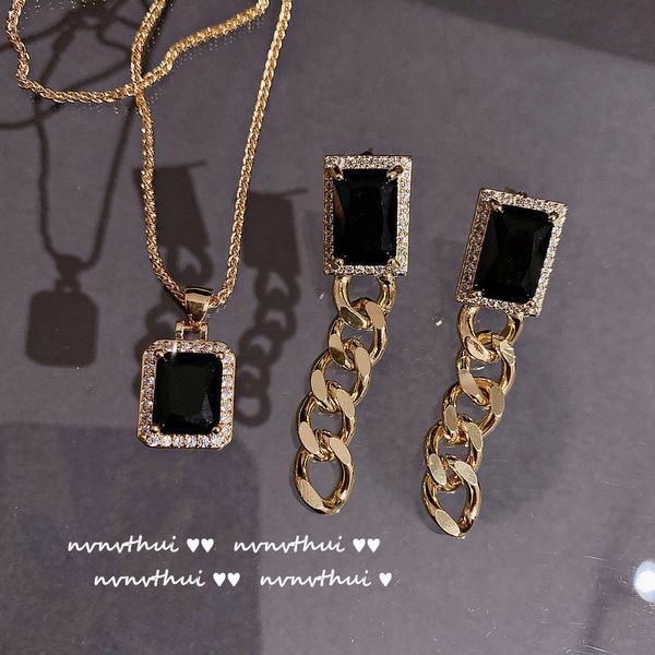 strands strings glittering black pendant necklace with 18k gold plated faceted zircon full diamond chain earrings
strands strings glittering black pendant necklace with 18k gold plated faceted zircon full diamond chain earrings