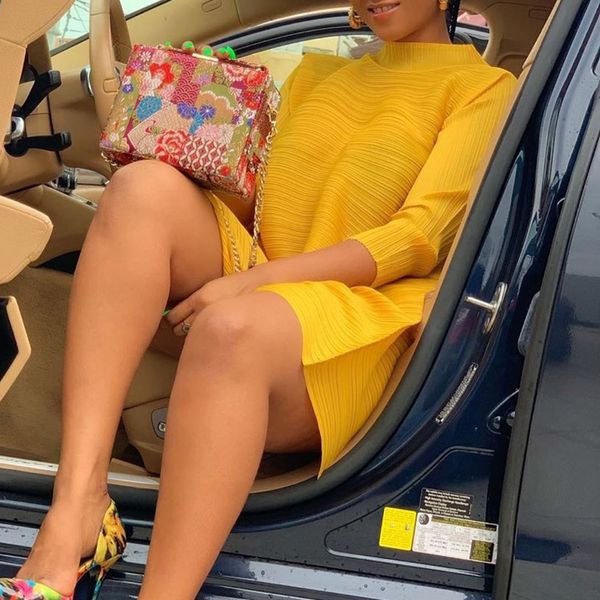 Plus Size Summer Mini Dress Women Yellow Casual Loose 2021 African Ladies Sundress Holiday Sexy Short Dresses Oversize 3XL
Plus Size Summer Mini Dress Women Yellow Casual Loose 2021 African Ladies Sundress Holiday Sexy Short Dresses Oversize 3XL