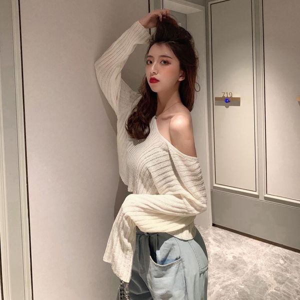 women's sweaters 2021 summer thin knitted pullovers causal short sleeve v-neck knitwear korean high waisted sun protection solid, White;black
women's sweaters 2021 summer thin knitted pullovers causal short sleeve v-neck knitwear korean high waisted sun protection solid, White;black