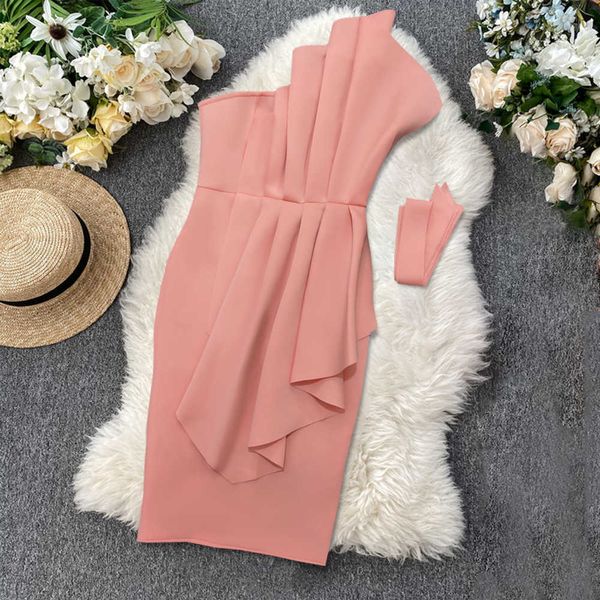 female pleated ruffles stylish bodycon party midi length dress with belt strapless off shoulder robes plus size s l xxl 210527, Black;gray
female pleated ruffles stylish bodycon party midi length dress with belt strapless off shoulder robes plus size s l xxl 210527, Black;gray