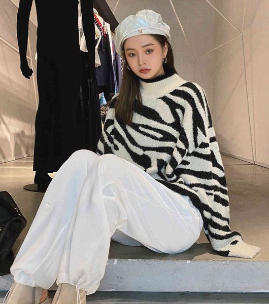 sweater wet arrival lazy zebra imitated mink defines loose wearing long-sleeved nightgown, White;black
sweater wet arrival lazy zebra imitated mink defines loose wearing long-sleeved nightgown, White;black