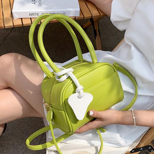 shoulder bags kiwi green small tote bag 2021 summer high-quality pu leather women's designer handba messenger
shoulder bags kiwi green small tote bag 2021 summer high-quality pu leather women's designer handba messenger