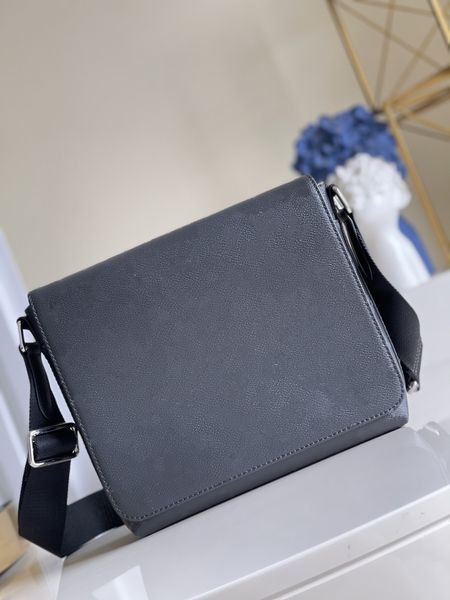 luxurys designer bags men fashion shoulder crossbody bag handbag 25cm 31cm handbags m45271 m45272
luxurys designer bags men fashion shoulder crossbody bag handbag 25cm 31cm handbags m45271 m45272