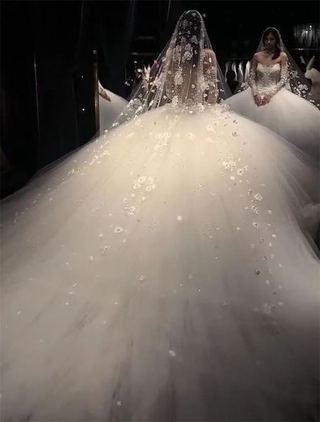 bridal veils luxurious bling pearls lace rhinestone wedding veil beaded long dubai bride headdress cathedral headwear accessories, Black
bridal veils luxurious bling pearls lace rhinestone wedding veil beaded long dubai bride headdress cathedral headwear accessories, Black