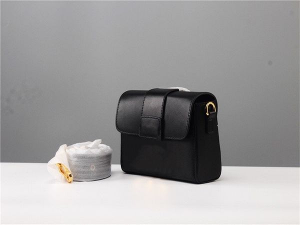 2021 luxurys womens designer handbag luxury bag should bag fashion tote purse wallet crossbody bags backpack small chain bag
2021 luxurys womens designer handbag luxury bag should bag fashion tote purse wallet crossbody bags backpack small chain bag