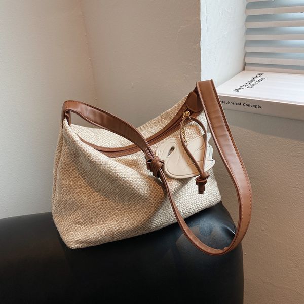 luxury handbags 2021 fashion embroidered saddle 2021 new summer women's bag canvas one shoulder portable leisure armpit bag
luxury handbags 2021 fashion embroidered saddle 2021 new summer women's bag canvas one shoulder portable leisure armpit bag