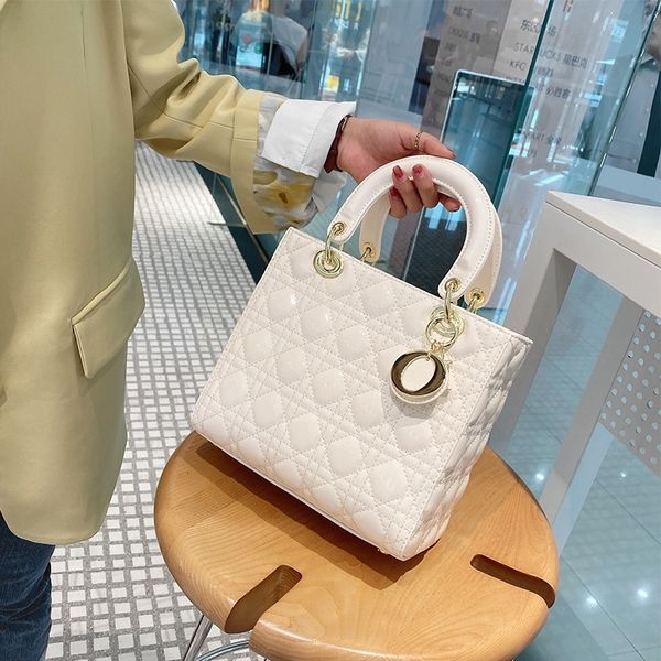 fashion handbags women's bag wide shoulder belt patent leather handbag new lingge chain versatile one shoulder messenger casual hand ba
fashion handbags women's bag wide shoulder belt patent leather handbag new lingge chain versatile one shoulder messenger casual hand ba