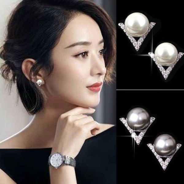 korean net red with feminine temperament pearl 925 pure silver needle 2020 new fashion ear clip earrings, Black
korean net red with feminine temperament pearl 925 pure silver needle 2020 new fashion ear clip earrings, Black