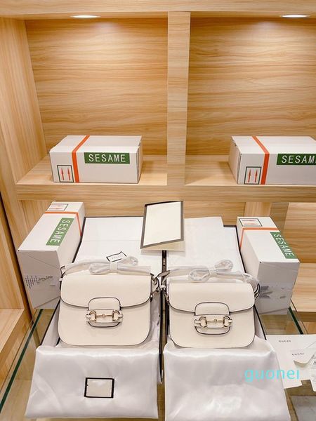 original 2021 fashion bag women designer 100% genuine leather handbag horsebit saddle tofu buckle shoulder bags messenger 2021
original 2021 fashion bag women designer 100% genuine leather handbag horsebit saddle tofu buckle shoulder bags messenger 2021