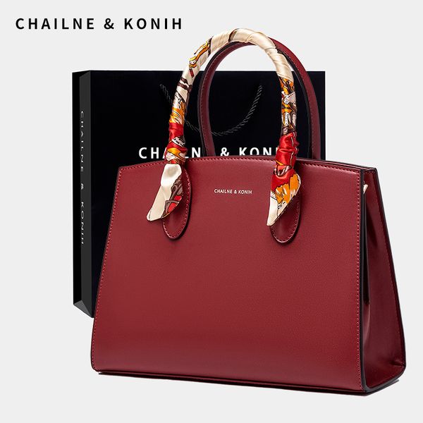 luxury herme handbags and storage mother's wedding 2021 new middle-aged women's red atmosphere leather one shoulder hand
luxury herme handbags and storage mother's wedding 2021 new middle-aged women's red atmosphere leather one shoulder hand