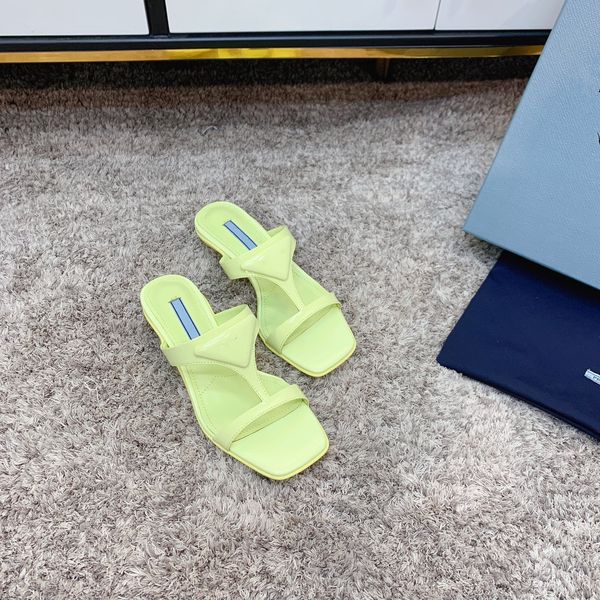 2021 new high-end material new cat fans heel sandals slippers fashion temperament lady slippers leather sheepskin inner pu outsole size 35-4, Black
2021 new high-end material new cat fans heel sandals slippers fashion temperament lady slippers leather sheepskin inner pu outsole size 35-4, Black