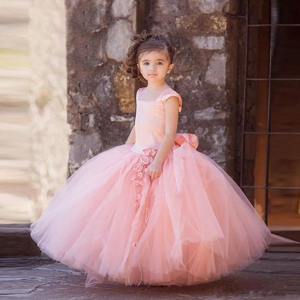 2021 blush pink arabic flower girl 3d floral appliques pearls child wedding dresses vintage little pageant dress, White;blue
2021 blush pink arabic flower girl 3d floral appliques pearls child wedding dresses vintage little pageant dress, White;blue
