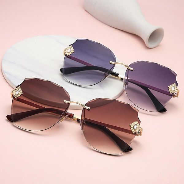 sunglasses rhinestone rimless women luxury design transparent glasses elegant clear diamond cutting lens sun for female, White;black
sunglasses rhinestone rimless women luxury design transparent glasses elegant clear diamond cutting lens sun for female, White;black