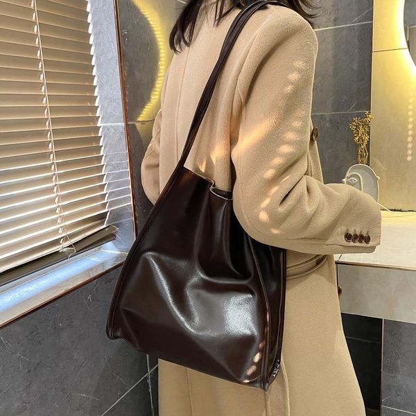 shoulder design tote fashion big women underarm retro 2020 bag capacity new niche large handbag nxusg
shoulder design tote fashion big women underarm retro 2020 bag capacity new niche large handbag nxusg