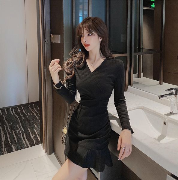 fashion bell grass skirt spring and autumn new trend temperament package hip fishtail black tight dress women's clothing 210412, Black;gray
fashion bell grass skirt spring and autumn new trend temperament package hip fishtail black tight dress women's clothing 210412, Black;gray