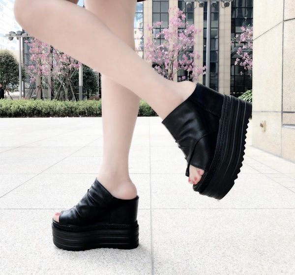 13cm sandals wedge heel toe 14cm flip flops super high summer muffin platform slippers, Black
13cm sandals wedge heel toe 14cm flip flops super high summer muffin platform slippers, Black