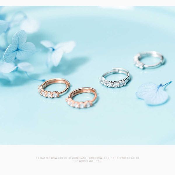 sparkling zircon circle hoop earring for women 925 sterling silver elegant for fashion wedding fine jewelry 210707, Golden;silver
sparkling zircon circle hoop earring for women 925 sterling silver elegant for fashion wedding fine jewelry 210707, Golden;silver