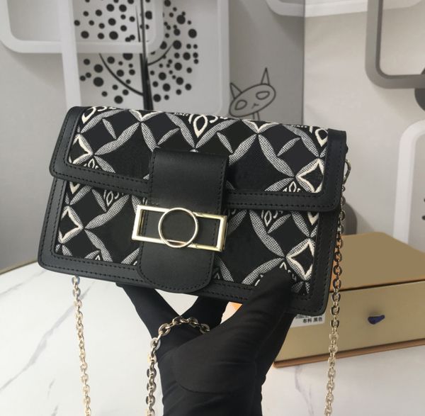 2021 fashion designers women shoulder bags luxurys lady classic flowers handbags leather chains crossbody original box plaid purses 69992
2021 fashion designers women shoulder bags luxurys lady classic flowers handbags leather chains crossbody original box plaid purses 69992
