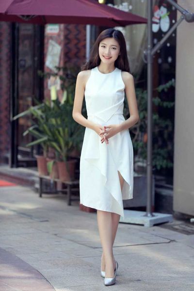 luxury evening dress 2021 spring and summer split ruffle white asymmetric small, Black;gray
luxury evening dress 2021 spring and summer split ruffle white asymmetric small, Black;gray