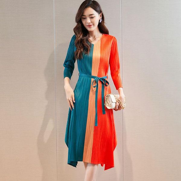 casual dresses plus size dress 2021 women's clothing autumn fashion contrast color patchwork v-nek loose stretch lace-up waist irregula, Black;gray
casual dresses plus size dress 2021 women's clothing autumn fashion contrast color patchwork v-nek loose stretch lace-up waist irregula, Black;gray