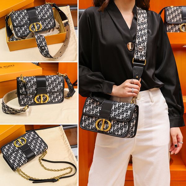 leather women's bag embroidery old flower montaigne versatile one shoulder square purse
leather women's bag embroidery old flower montaigne versatile one shoulder square purse