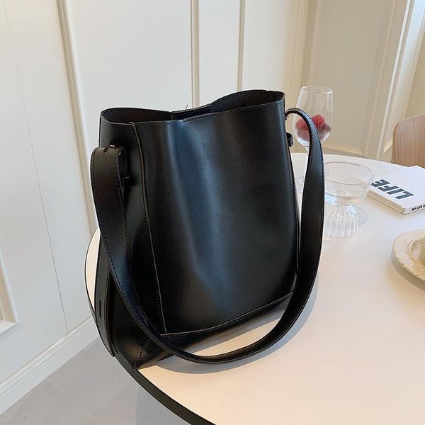 evening bags high-end fashion casual bag female 2021 trendy wild large-capacity simple shopping shoulder messenger bucket big
evening bags high-end fashion casual bag female 2021 trendy wild large-capacity simple shopping shoulder messenger bucket big