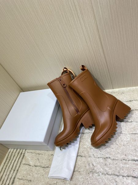 r women new rain boots martin shoes internal zipper size 35-40 contains boxes and bags, Black
r women new rain boots martin shoes internal zipper size 35-40 contains boxes and bags, Black