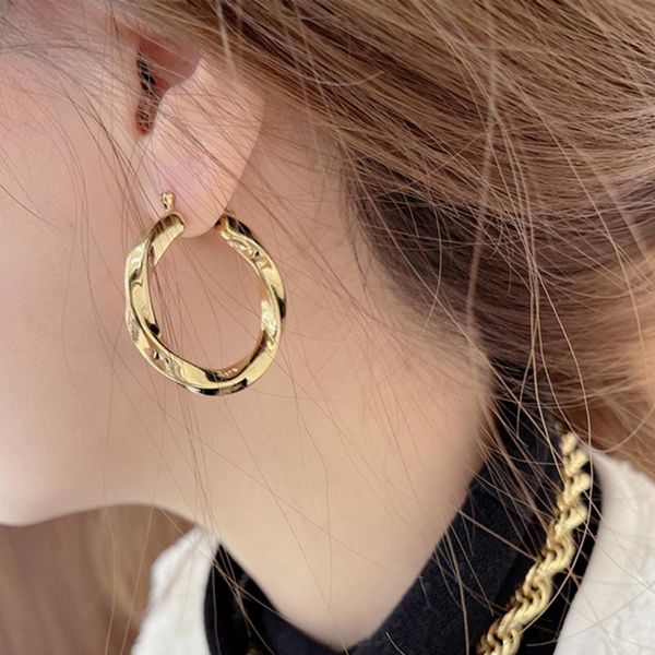 hoop & huggie aomu 2021 fashion punk irregular twisted gold silver color metal earrings for women girls party jewelry accessories, Golden;silver
hoop & huggie aomu 2021 fashion punk irregular twisted gold silver color metal earrings for women girls party jewelry accessories, Golden;silver