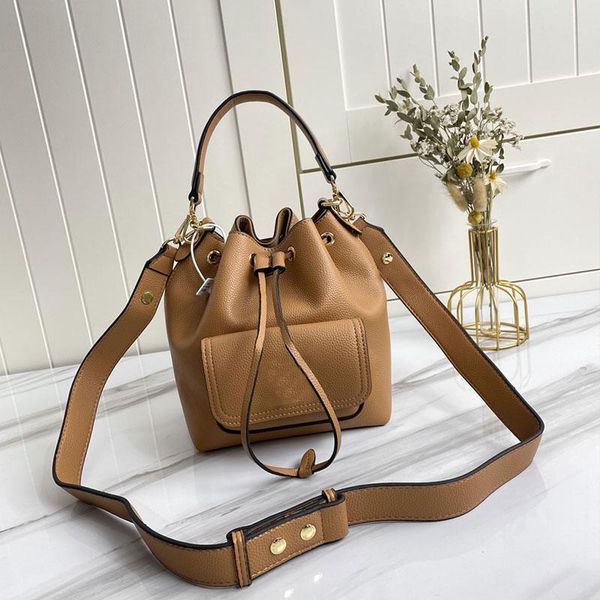 women bucket bag granular calf crossbody bags ladies shoulder handbags adjustable leather belt movable handle makes, Black;red
women bucket bag granular calf crossbody bags ladies shoulder handbags adjustable leather belt movable handle makes, Black;red