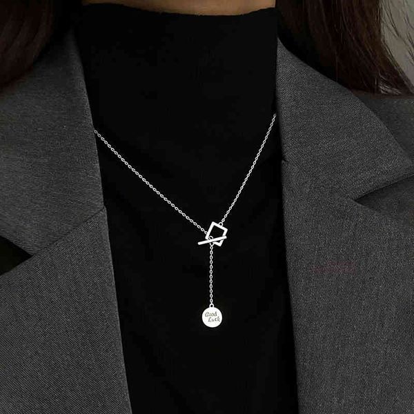 925 silver block necklace women's fashion light luxury niche design tassel clavicle chain ins cool style sweater
925 silver block necklace women's fashion light luxury niche design tassel clavicle chain ins cool style sweater