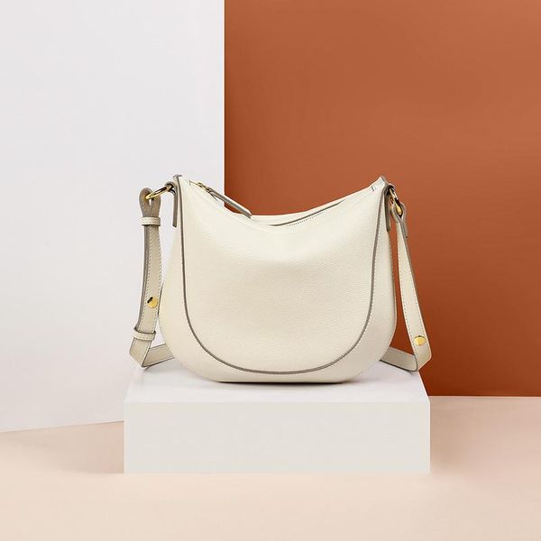 evening bags fashion woman casual shoulder bag female leather large capacity underarm mobile phone lady commuter messenger
evening bags fashion woman casual shoulder bag female leather large capacity underarm mobile phone lady commuter messenger