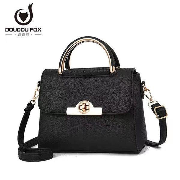 2021 new luxurys designers bags paragraph crocodile pattern all-match leather b-shaped buckle single shoulder messenger bag
2021 new luxurys designers bags paragraph crocodile pattern all-match leather b-shaped buckle single shoulder messenger bag