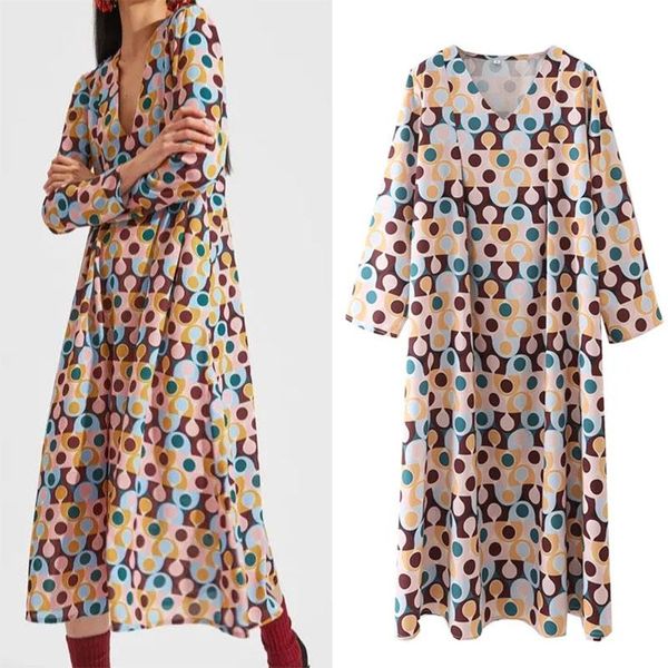 casual dresses women 2021 chic fashion v-neck print embroidery midi dress vintage three quarter sleeves drawstring female mujer, Black;gray
casual dresses women 2021 chic fashion v-neck print embroidery midi dress vintage three quarter sleeves drawstring female mujer, Black;gray