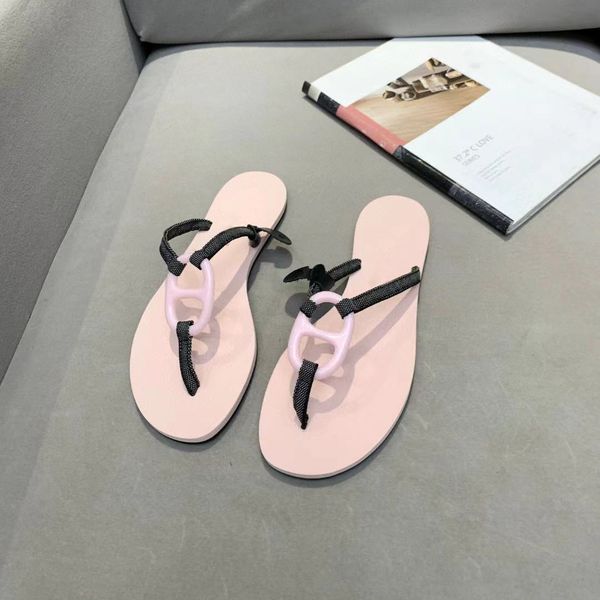 2021 luxury designer ladies slippers sandals summer fashion broad bottom eva flip flops beach shoes with box size 35-41, Black
2021 luxury designer ladies slippers sandals summer fashion broad bottom eva flip flops beach shoes with box size 35-41, Black
