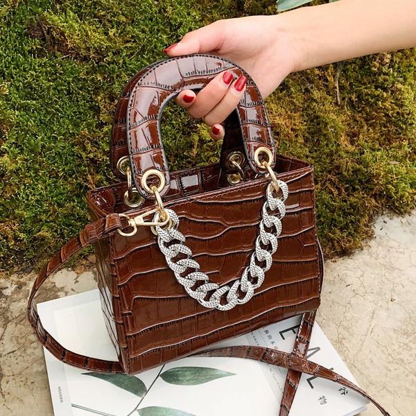 evening bags stylish chain women's shoulder bag glitter designer purse diamond handbag fashion crossbody for women 2021 messenger
evening bags stylish chain women's shoulder bag glitter designer purse diamond handbag fashion crossbody for women 2021 messenger