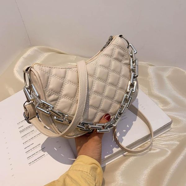 big bold chains underarm bag for women fashion beauty diamond lattice pu leather shoulder crossbody hand bags
big bold chains underarm bag for women fashion beauty diamond lattice pu leather shoulder crossbody hand bags